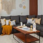 Kalemat10 - table runner