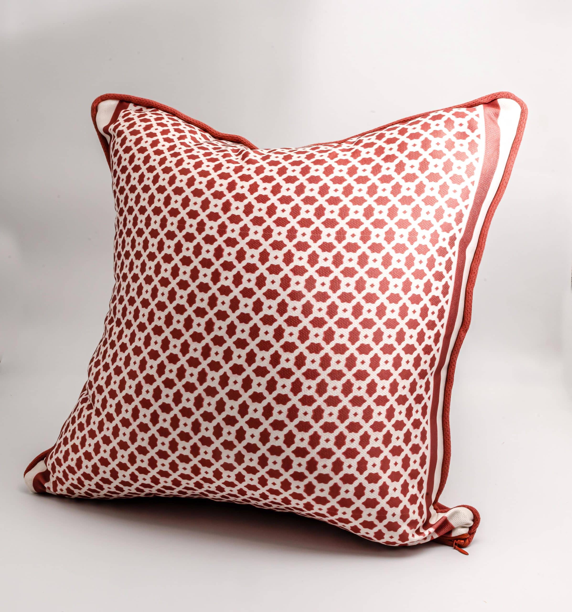 Ramadan Decorative Cushions with Modern Geometric Patterns – "كوفي" Collection 8 Decorative cushions with Kufic-inspired patterns and tassels from the 'كوفي' collection.