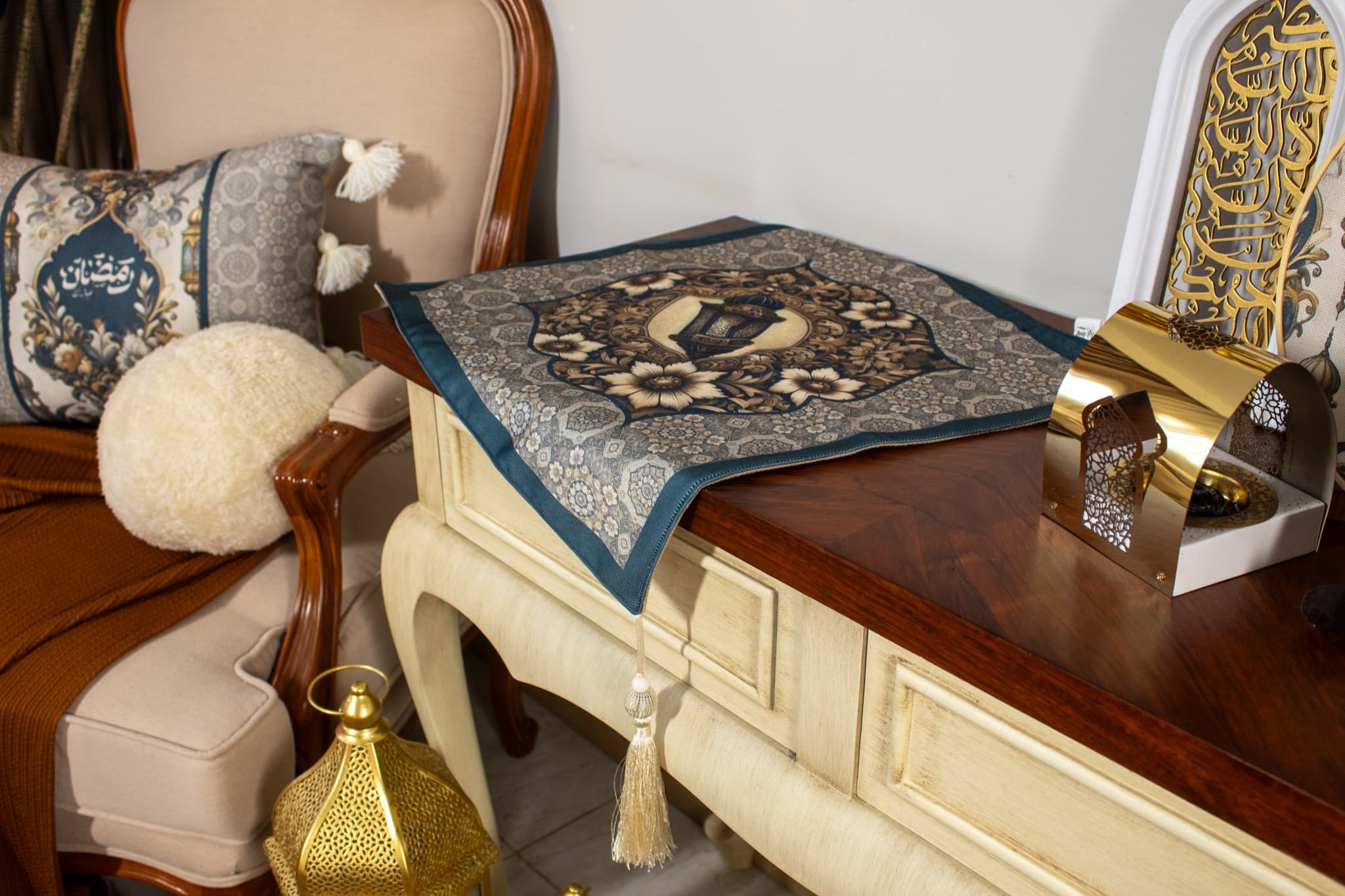Ramadan Side Table Cover with Royal Patterns – "HOSN" Collection 4 Side table cover with Arabic royal patterns from the 'HOSN' collection.