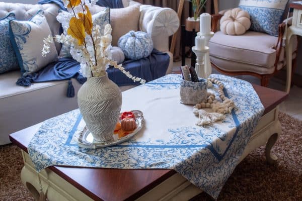 Zelal Square Tablecloth with Intricate Blue Patterns