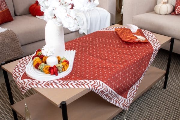 Zahabia Square Tablecloth with Elegant Golden Floral Patterns