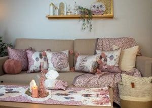 Floral Ramadan decorative cushions with tassels from the 'روبا' collection.
