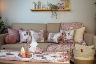 Ramadan Decorative Cushions with Floral Patterns – "روبا" Collection 4 Floral Ramadan decorative cushions with tassels from the 'روبا' collection.