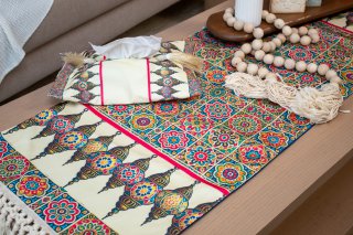 Ramadan Decorative Tissue Box Cover – "زينة" Collection 4 Tissue box cover with fanous motifs from the 'زينة' collection.