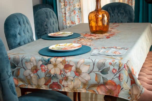 Ghoson Water-Resistant Dining Tablecloth with Floral Patterns