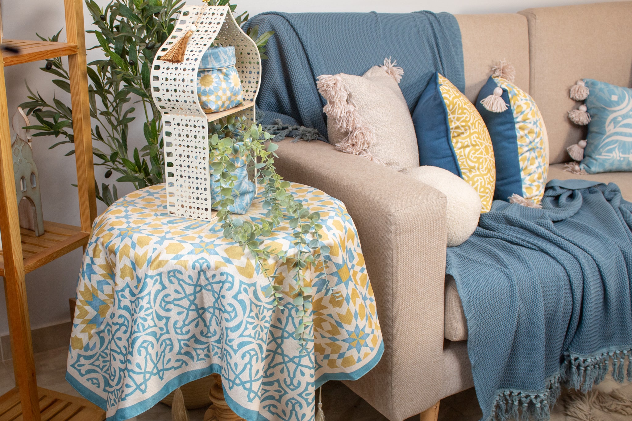 Ramadan Square Table Cover – "نقوش" Collection 6 Square table cover from the 'نقوش' collection with geometric patterns, perfect for Ramadan gatherings.