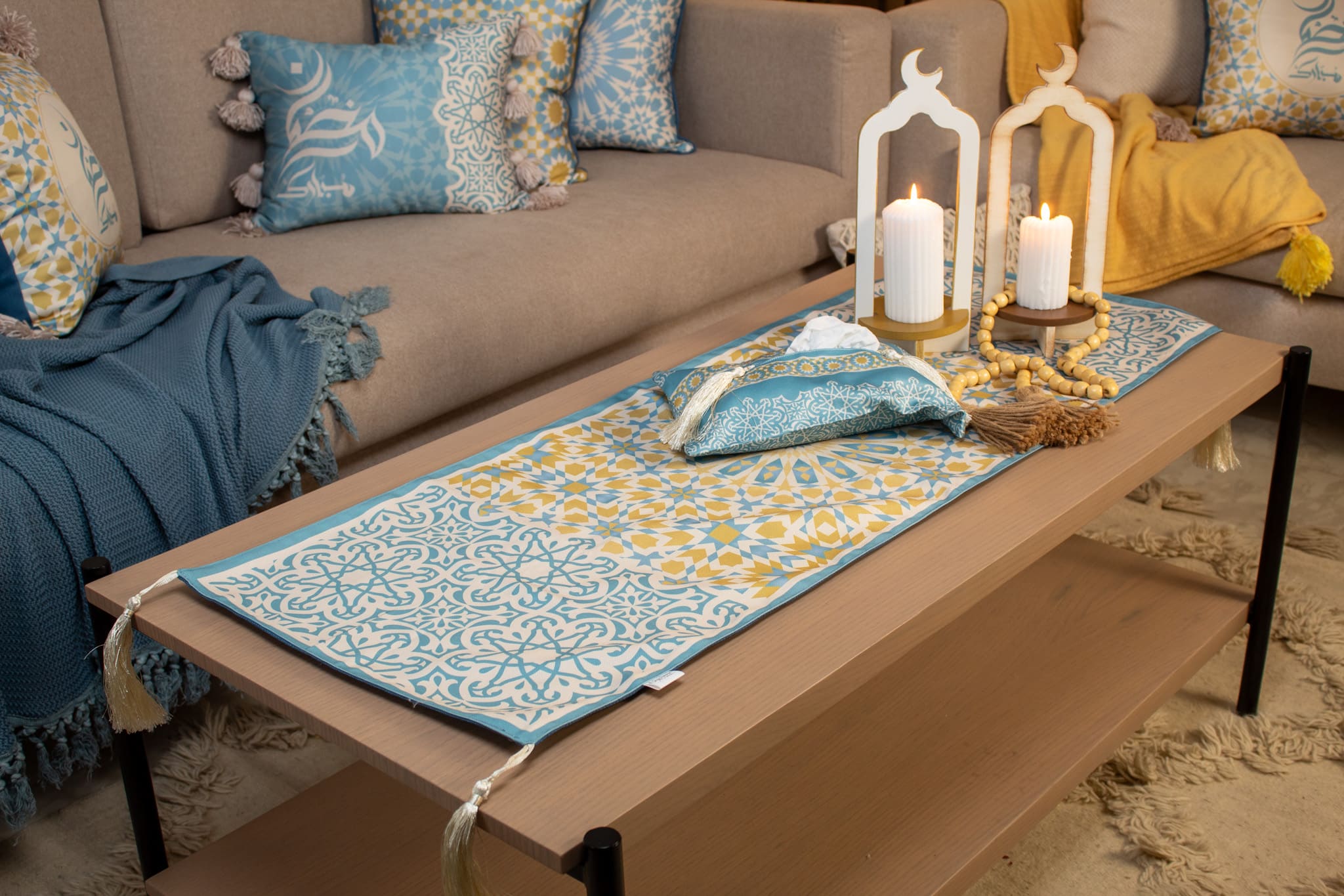 Double-Sided Ramadan Table Runner with Geometric Patterns – "نقوش" Collection 6 Double-sided table runner from the 'زهرا' collection, featuring geometric patterns and tassels.