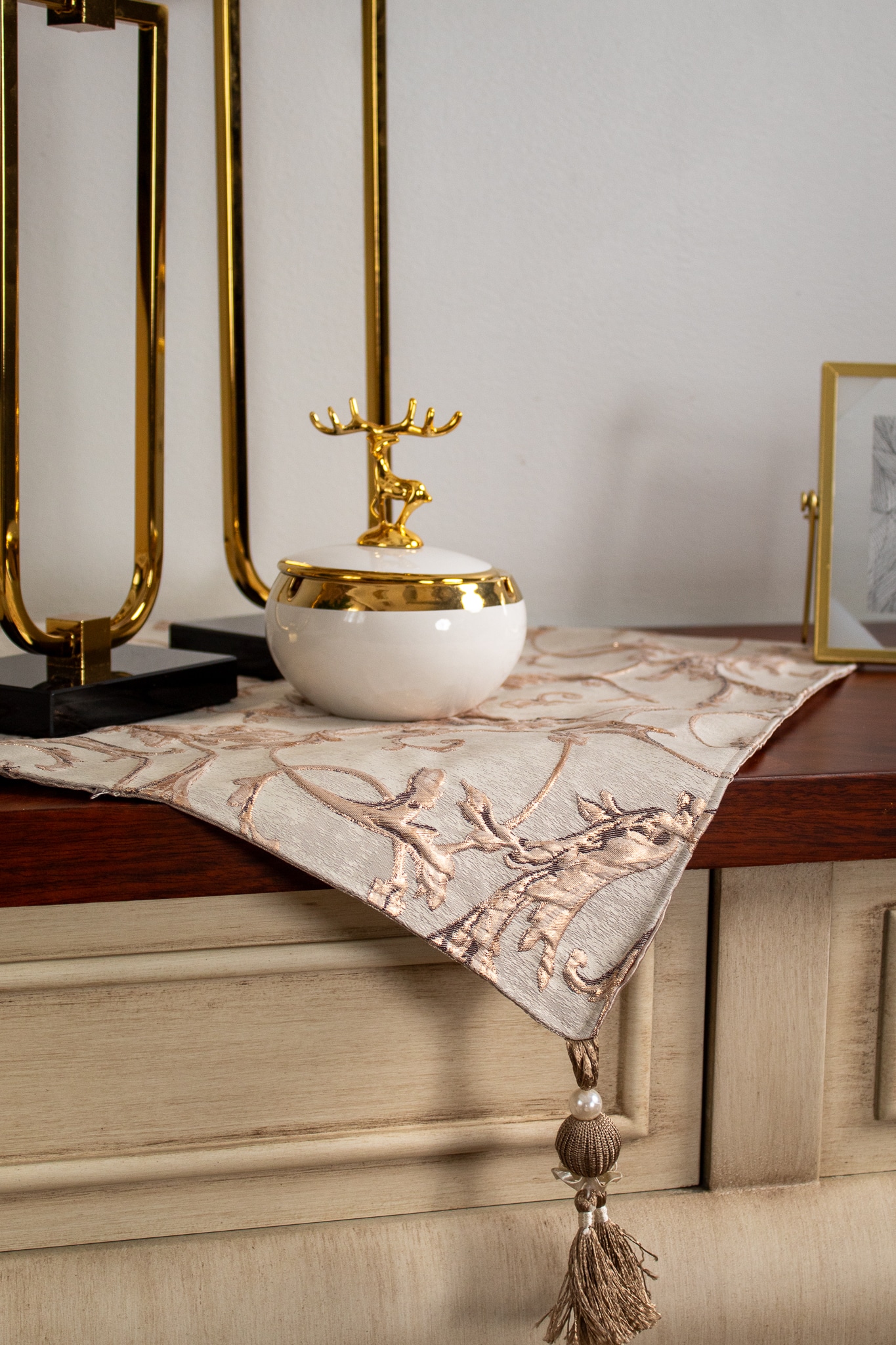 Elegant Side Table Cover – classic “swillers” Collection 4 Elegant Side Table Cover  – classic “swillers” Collection