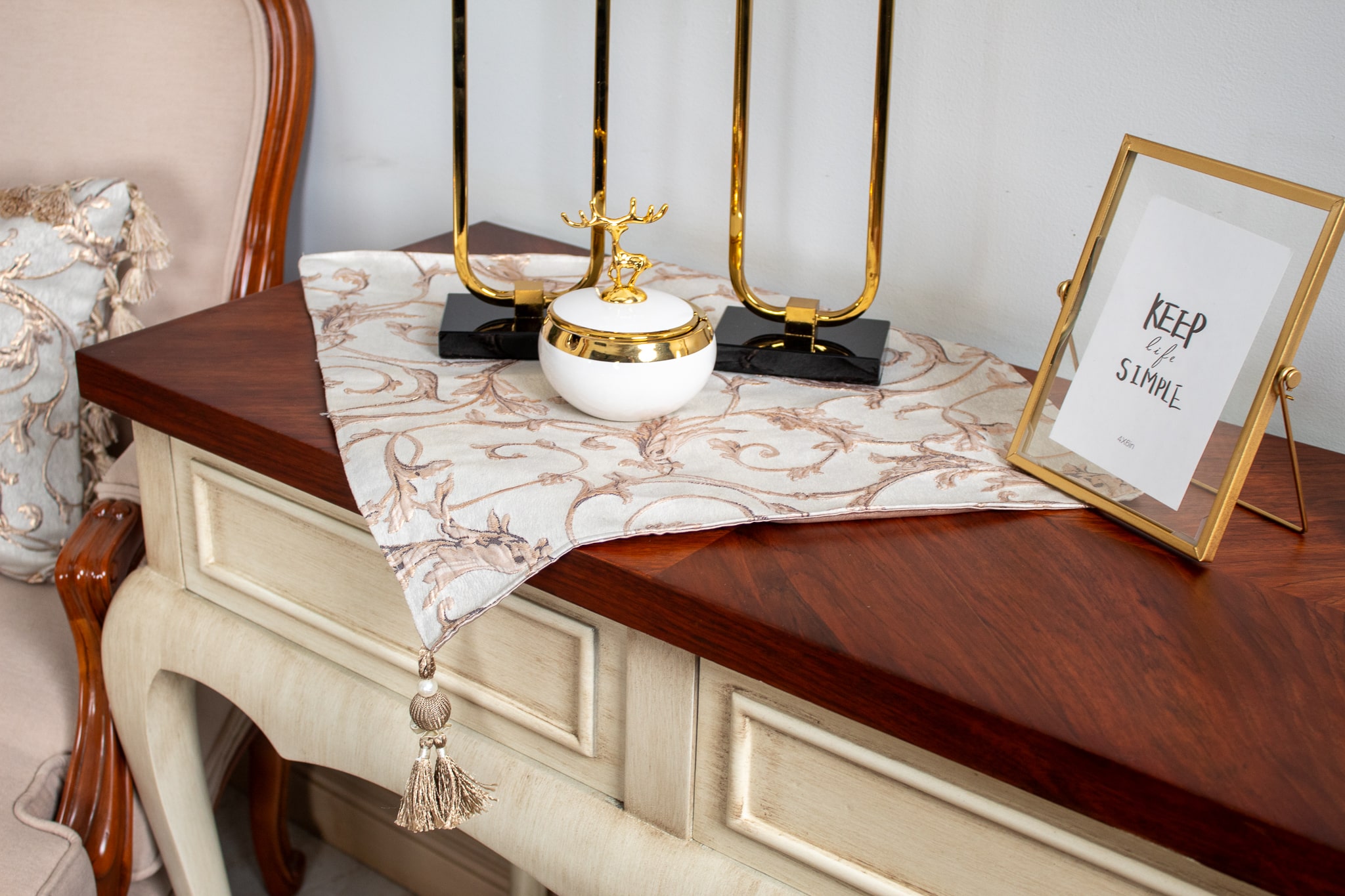 Elegant Side Table Cover – classic “swillers” Collection 5 Elegant Side Table Cover  – classic “swillers” Collection - Image 2