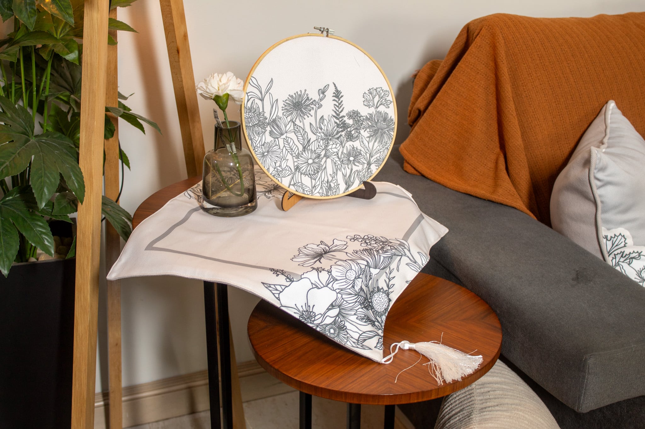 Elegant Side Table Cover with Botanical Accents – “جوري” Collection 4 Elegant Side Table Cover with Botanical Accents – “جوري” Collection