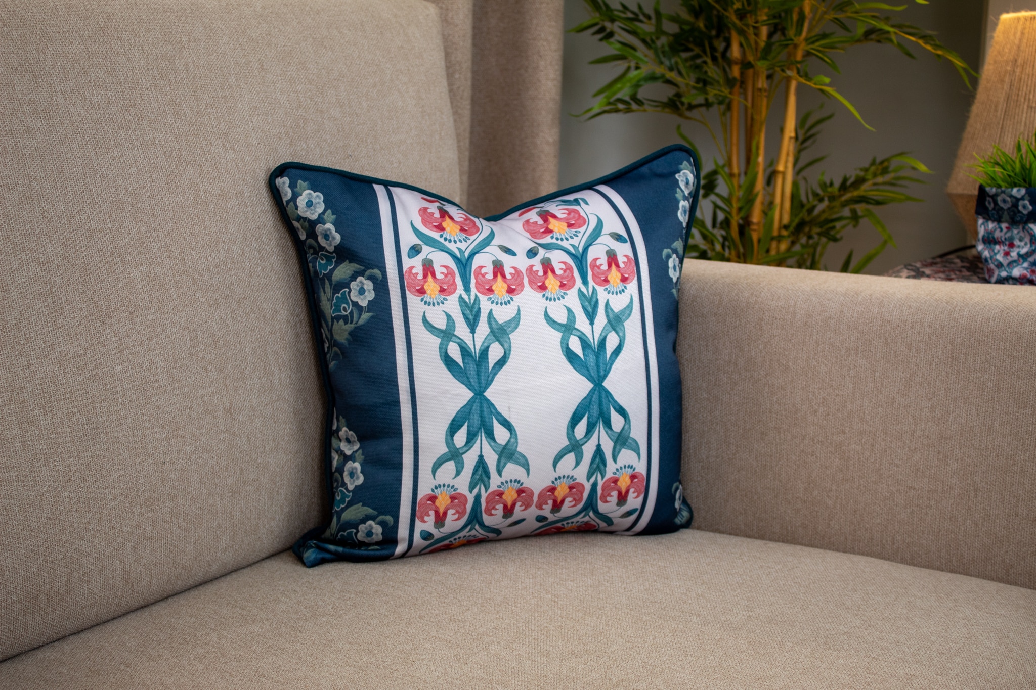 Elegant Decorative Cushions with Ethnic-Inspired Patterns – "واحه" Collection 9 واحة 17