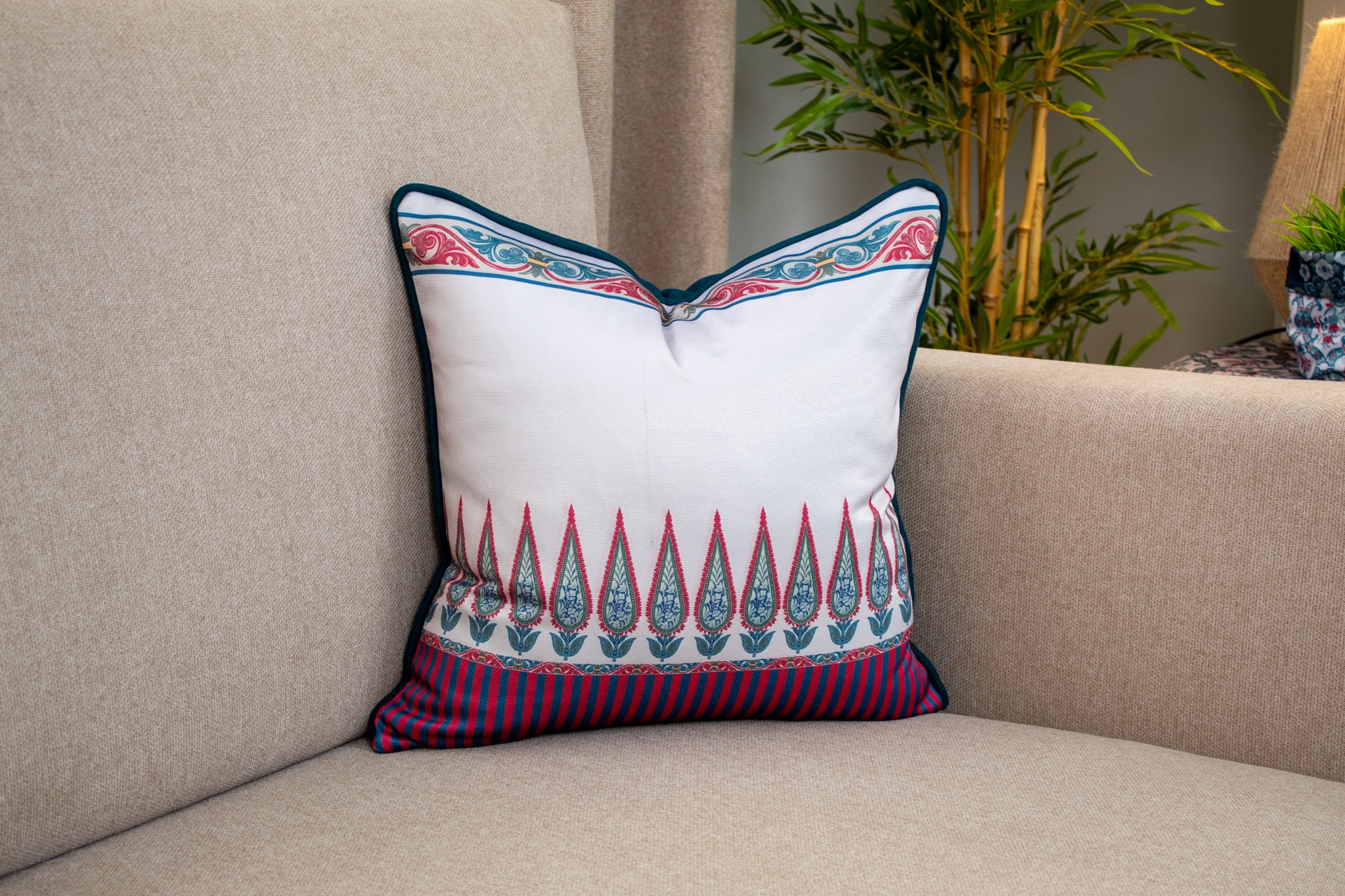 Elegant Decorative Cushions with Ethnic-Inspired Patterns – "واحه" Collection 8 واحة 20