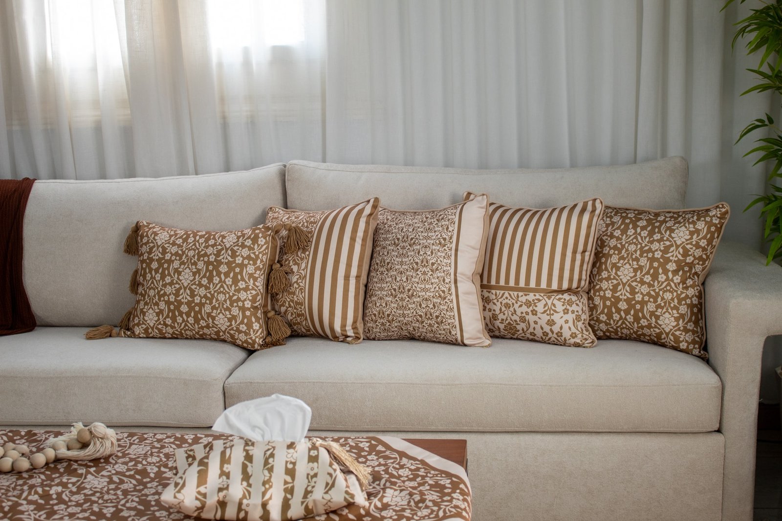 Elegant Decorative Cushions with Ethnic-Inspired Patterns – "دره كافيه" Collection 4 دره 66